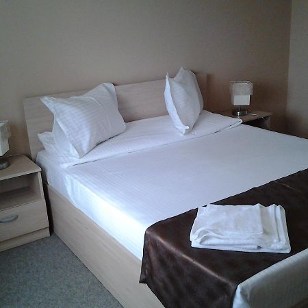 Hostel Nova Route นาโวดาริ ภายนอก รูปภาพ