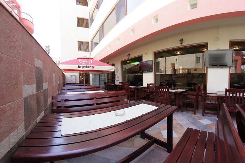 Hostel Nova Route นาโวดาริ ภายนอก รูปภาพ